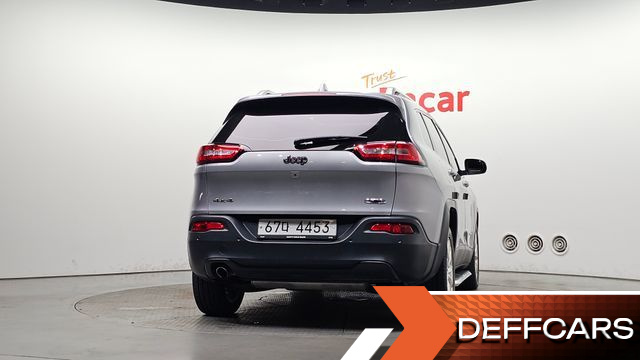 Jeep CHEROKEE 2.4 Longitude High AWD купить на сайте DeffCars