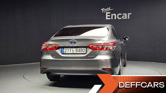 Toyota CAMRY 2.5 LE Hybrid купить на сайте DeffCars