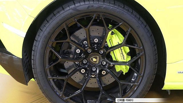Lamborghini HURACAN LP640-4 EVO Spyder купить на сайте DeffCars