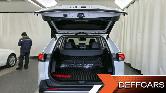 Toyota RAV4 2,5 4WD Hybrid LTD купить на сайте DeffCars
