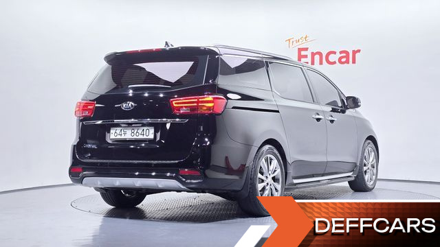 Kia CARNIVAL 9-Seater Noblesse Special купить на сайте DeffCars