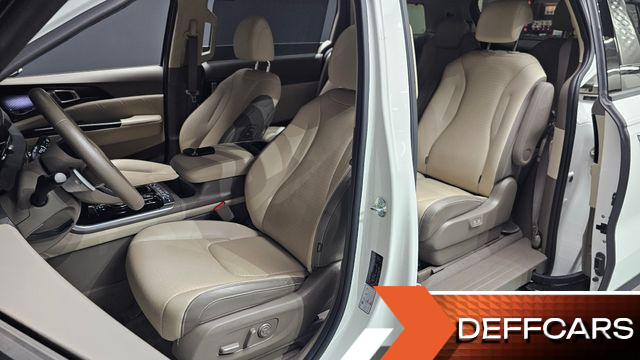 Kia CARNIVAL Gasoline 9-Seater Signature купить на сайте DeffCars