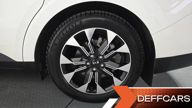 Kia CARNIVAL 9-Seater Signature купить на сайте DeffCars