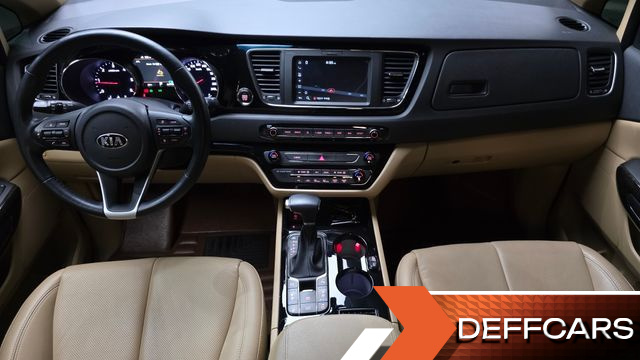 Kia CARNIVAL 9-Seater Hi-Limousine Noblesse Special купить на сайте DeffCars