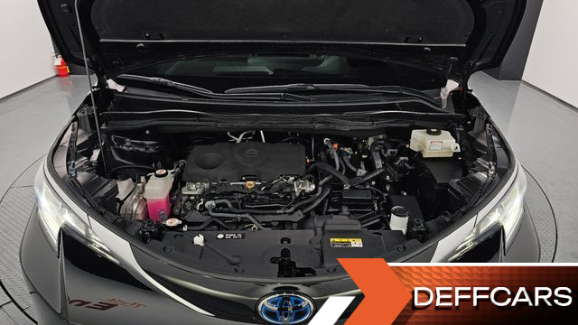 Toyota SIENNA 2.5 Hybrid 2WD купить на сайте DeffCars