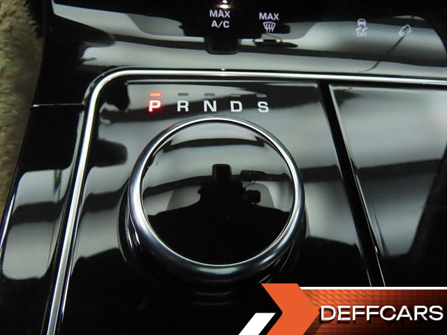 Land Rover RANGE ROVER VELAR 3.0 D300 R-Dynamic SE купить на сайте DeffCars