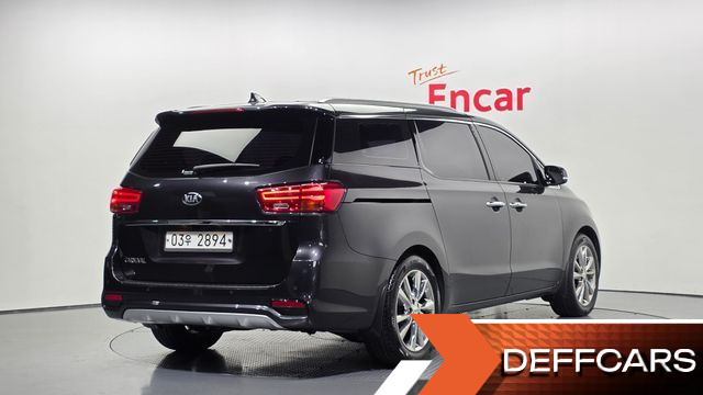 Kia CARNIVAL 9-Seater Prstige купить на сайте DeffCars