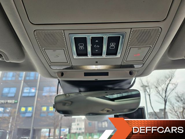 Land Rover DISCOVERY 2.0 SD4 SE купить на сайте DeffCars