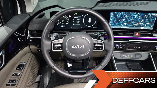 Kia CARNIVAL Gasoline 7-Seater Signature купить на сайте DeffCars