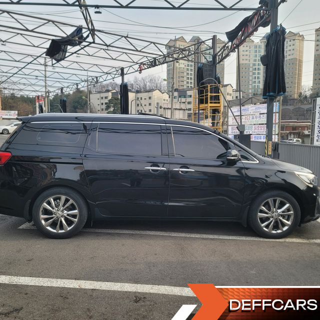 Kia CARNIVAL Gasoline 9-Seater Prestige купить на сайте DeffCars