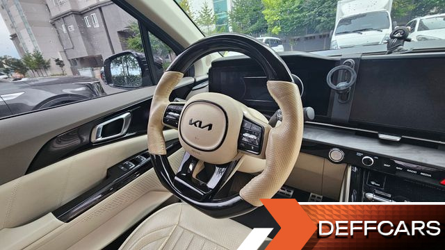 Kia CARNIVAL Gasoline 9-Seater Signature купить на сайте DeffCars