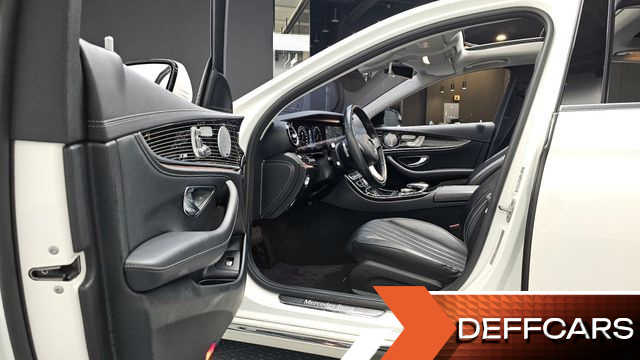 Mercedes E-CLASS E400 4MATIC Exclusive купить на сайте DeffCars