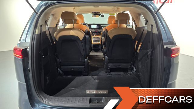 Kia CARNIVAL 9-Seater Prestige купить на сайте DeffCars