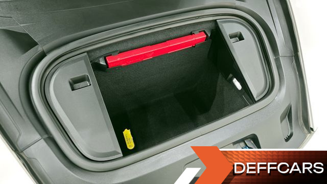 Porsche TAYCAN 4S купить на сайте DeffCars