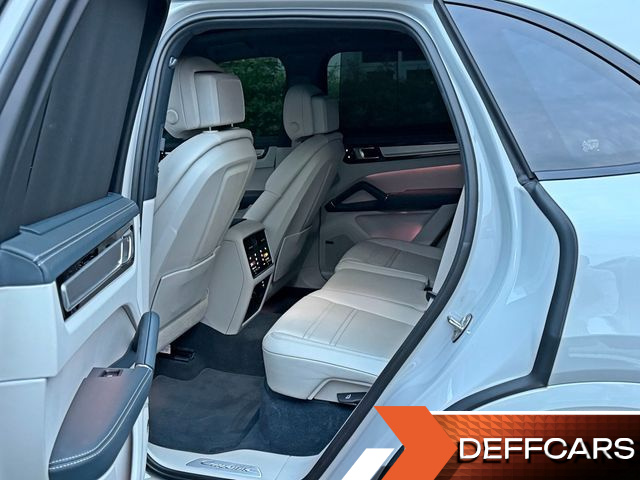 Porsche CAYENNE 3.0 PLATINUM EDITION купить на сайте DeffCars