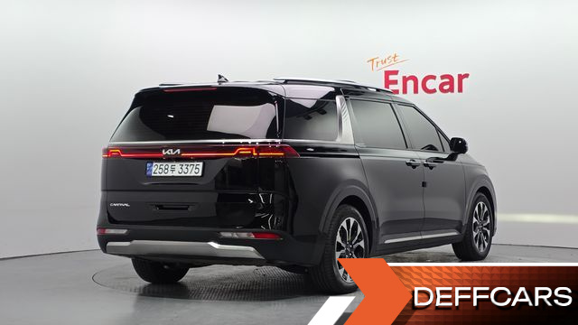 Kia CARNIVAL 9-Seater Signature купить на сайте DeffCars