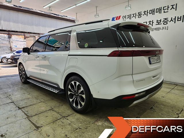 Kia CARNIVAL 9-Seater Signature купить на сайте DeffCars
