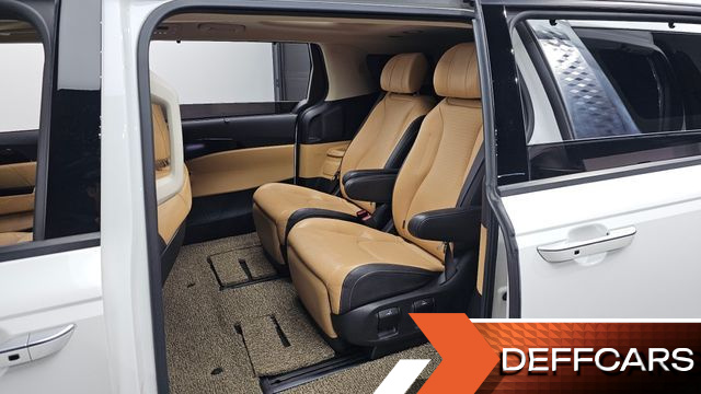 Kia CARNIVAL 7-Seater Signature купить на сайте DeffCars