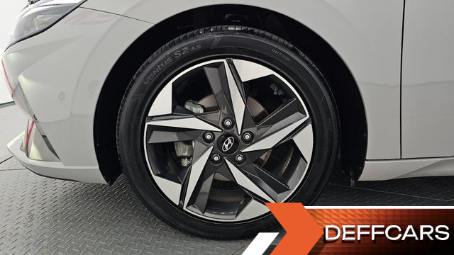 Hyundai AVANTE 1.6 Inspiration купить на сайте DeffCars