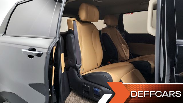 Kia CARNIVAL Gasoline 7-Seater Signature купить на сайте DeffCars