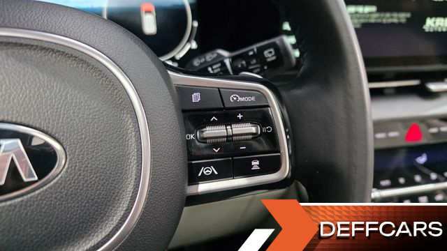 Kia CARNIVAL 9-Seater Signature купить на сайте DeffCars