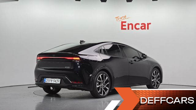 Toyota PRIUS 2.0 PHEV XSE купить на сайте DeffCars