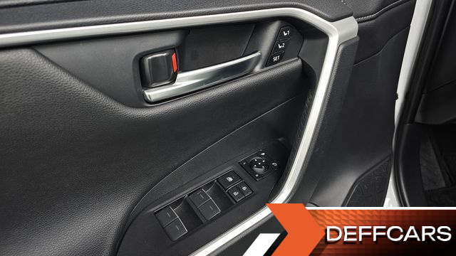 Toyota RAV4 2,5 4WD Hybrid LTD купить на сайте DeffCars