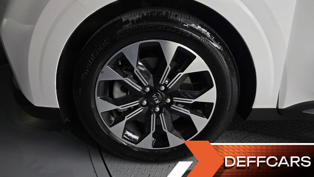 Kia CARNIVAL 9-Seater Signature купить на сайте DeffCars