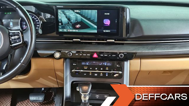 Kia CARNIVAL 9-Seater Prestige купить на сайте DeffCars