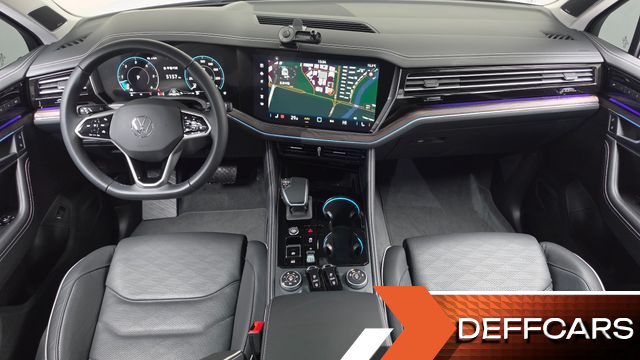 Volkswagen TOUAREG 3.0 TDI Prestige купить на сайте DeffCars