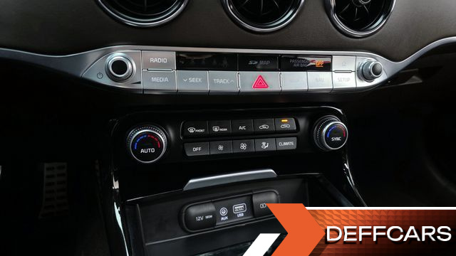 Kia STINGER 2.0 Turbo 2WD Platinum купить на сайте DeffCars