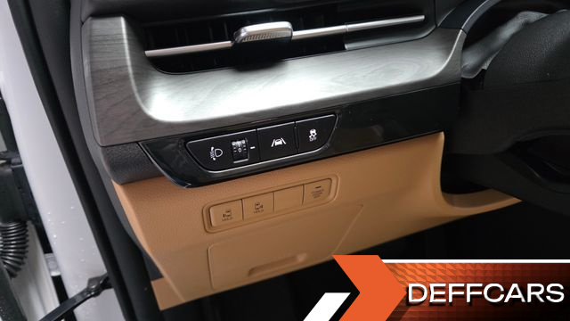 Kia CARNIVAL 11-Seater Prestige купить на сайте DeffCars