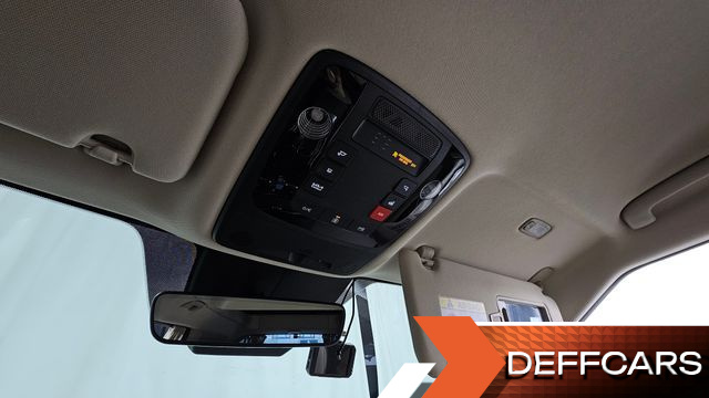 Kia CARNIVAL 9-Seater Hi-Limousine Signature купить на сайте DeffCars