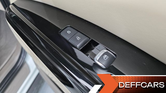 Kia CARNIVAL 9-Seater Signature купить на сайте DeffCars