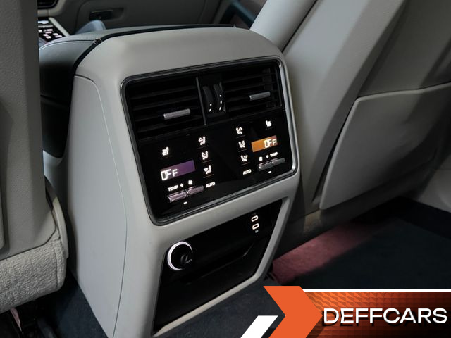 Porsche CAYENNE 3.0 PLATINUM EDITION купить на сайте DeffCars