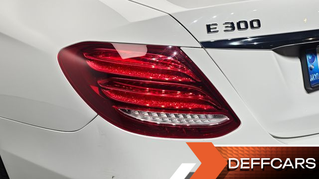 Mercedes E-CLASS E300 4MATIC Exclusive купить на сайте DeffCars