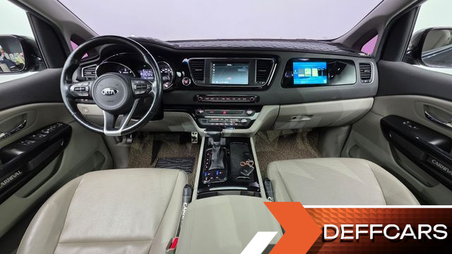 Kia CARNIVAL 9-seater Prestige купить на сайте DeffCars