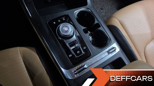 Kia CARNIVAL 9-Seater Noblesse купить на сайте DeffCars