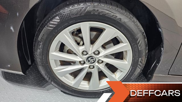 Toyota CAMRY 2.5 LE Hybrid купить на сайте DeffCars