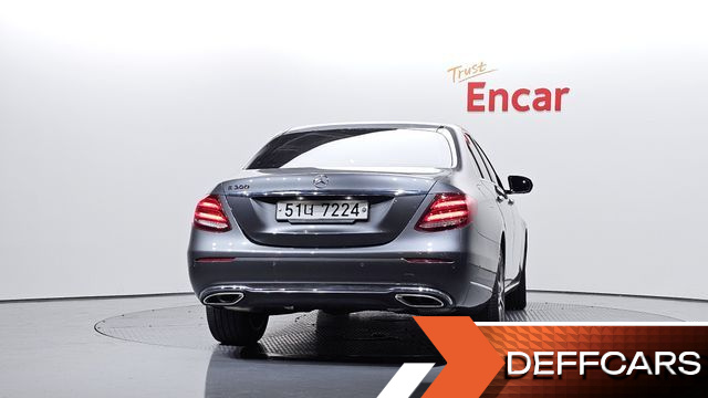 Mercedes E-CLASS E300 Exclusive Standard купить на сайте DeffCars