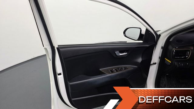 Kia STONIC 1.4 Trendy купить на сайте DeffCars