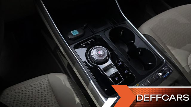 Kia CARNIVAL Gasoline 9-Seater Signature купить на сайте DeffCars