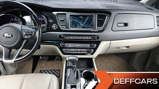 Kia CARNIVAL 9-Seater Noblesse Special купить на сайте DeffCars
