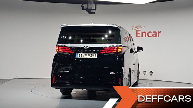 Toyota ALPHARD 2.5 HEV Executive AWD купить на сайте DeffCars