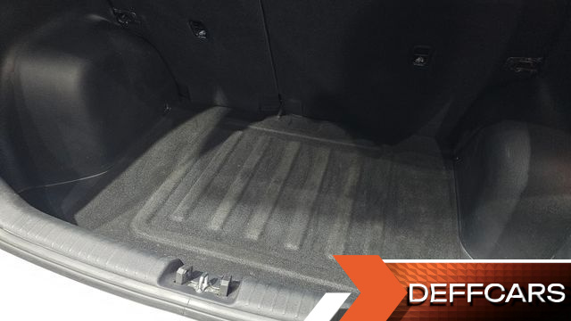 Kia NIRO 1.6 HEV Prestige купить на сайте DeffCars