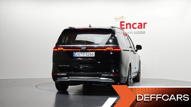 Kia CARNIVAL 9-Seater Signature купить на сайте DeffCars