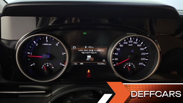Kia CARNIVAL 9-Seater Prestige купить на сайте DeffCars