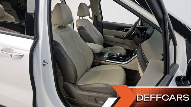 Kia CARNIVAL 9-Seater Signature купить на сайте DeffCars