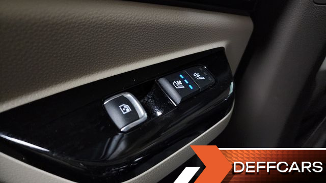 Kia CARNIVAL 9-Seater Signature купить на сайте DeffCars