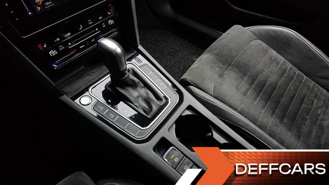 Volkswagen PASSAT 2.0 TDI Premium купить на сайте DeffCars